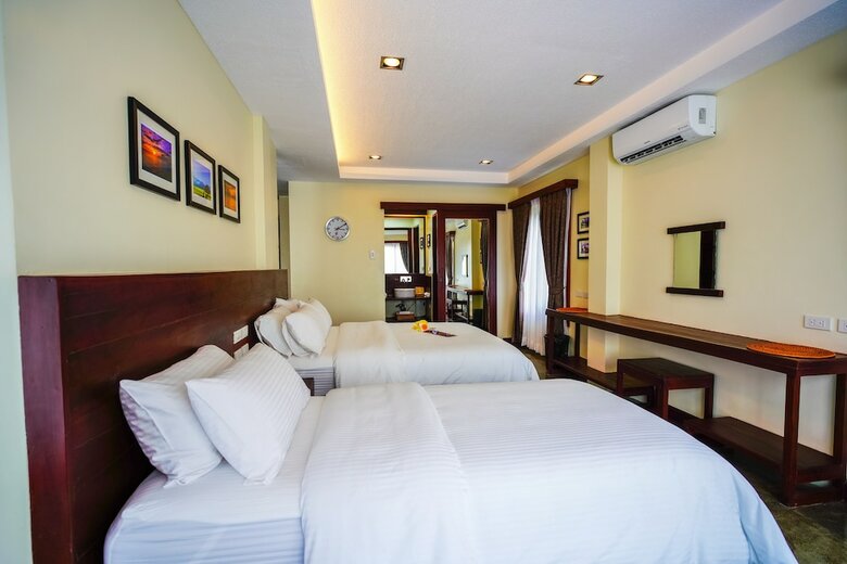 Hotel Retreat Siargao Resort