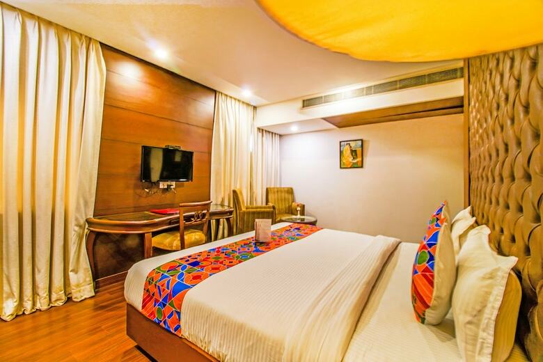 Fabhotel Kian