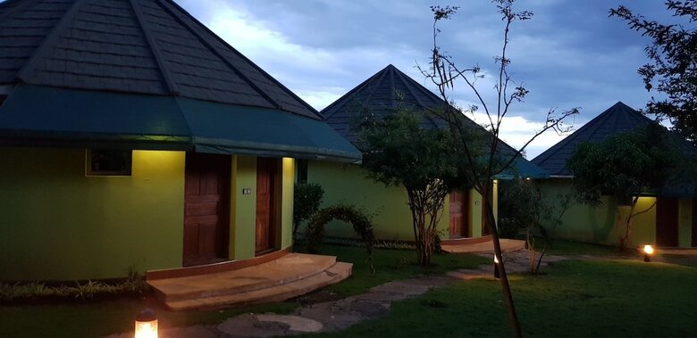 Hotel Fun Retreat Resort