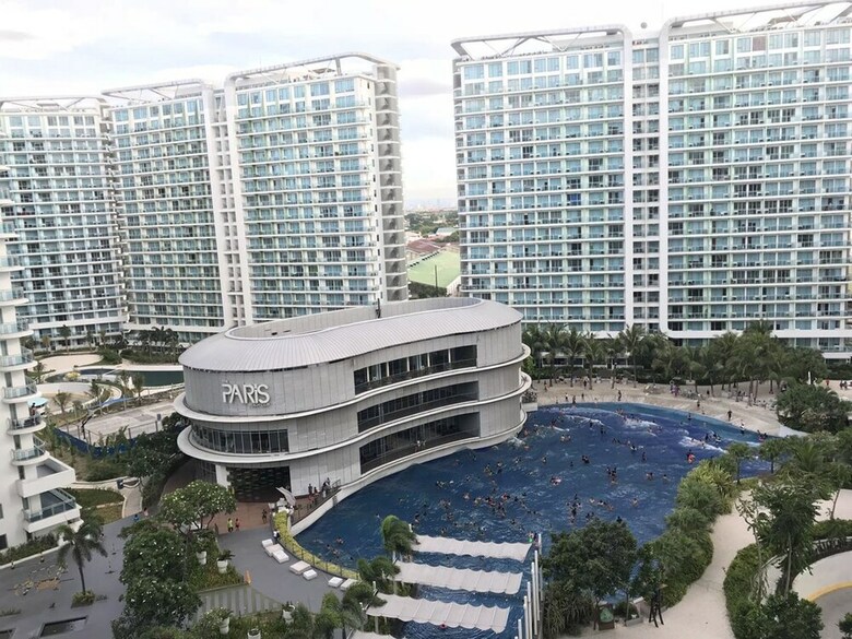 Azure Luxury City Suites By Vacationsph