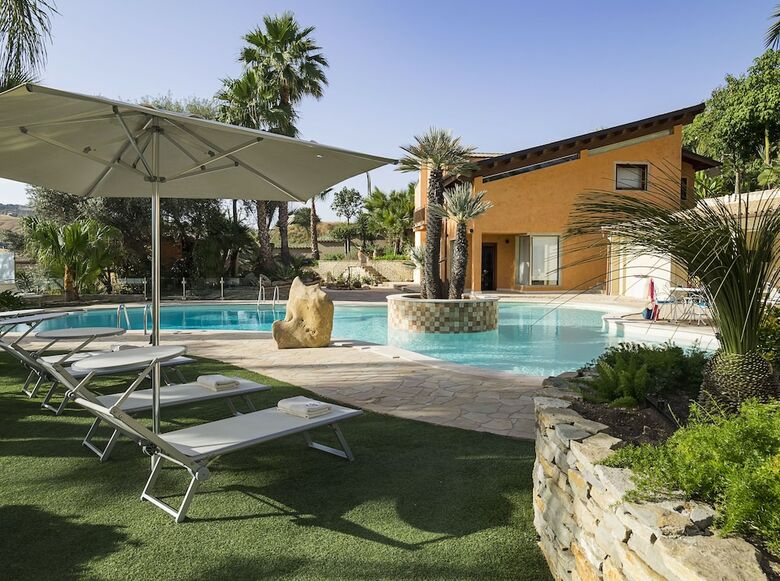 Villa Agor� - Near Agrigento Regional Archaeological Museum