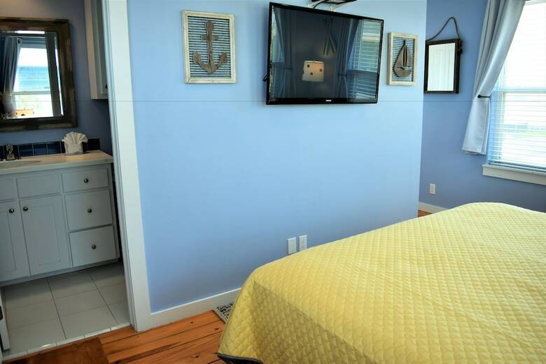 17 Royal Palms - Three Bedroom Home
