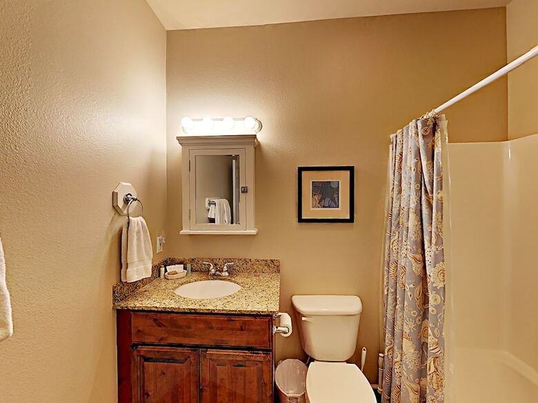 701ns Barefoot Getaway - Two Bedroom Townhome