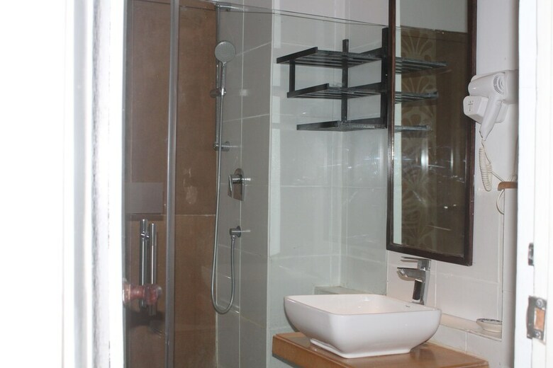 Hotel Yog Niketan By Sanskriti
