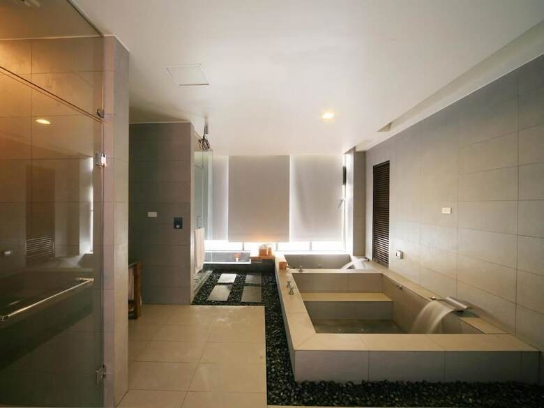 Bed & Breakfast Chin -ya Hot Spring Hotel