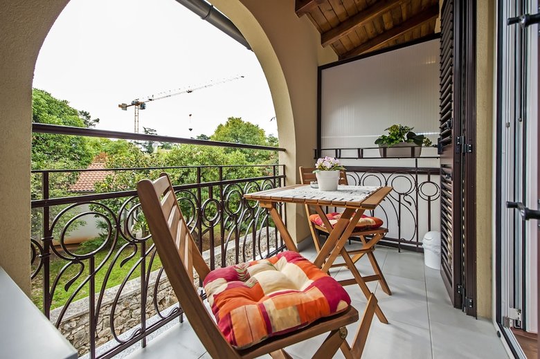 Hotel Apartments & Rooms Chiara