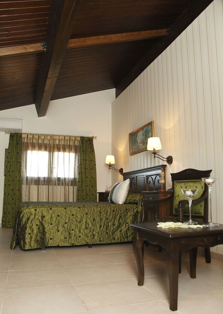 Villa Encinar de Haldudo - In The Suburbs