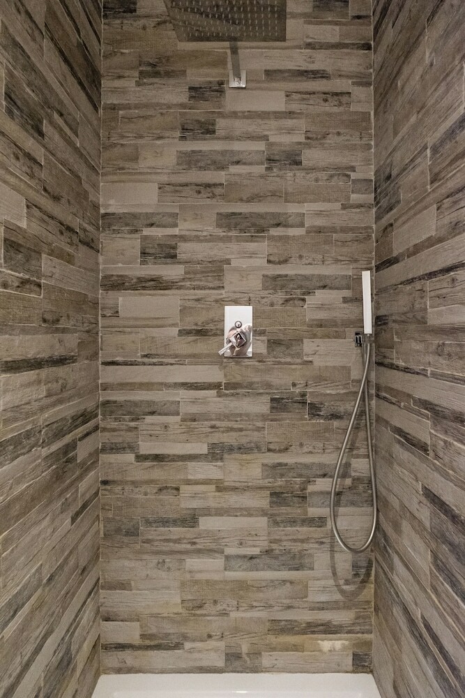 Silver Novella Luxury Apartment
