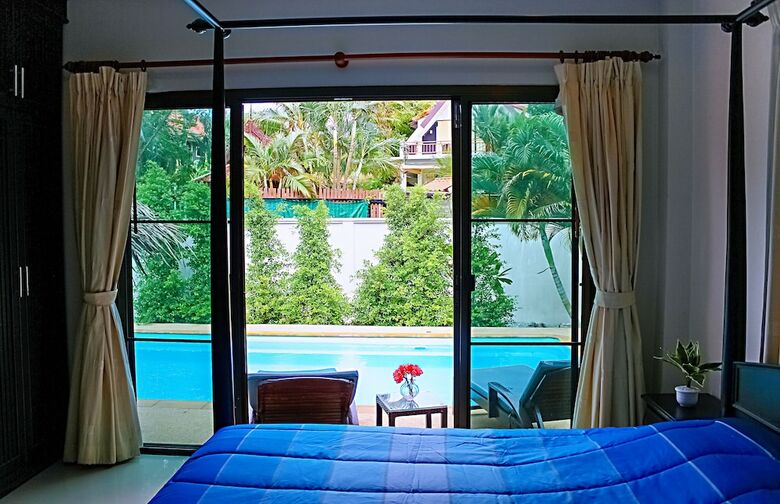 Thai Family Rawai Pool Villa
