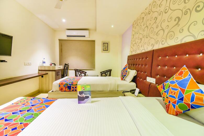 Fabhotel Pentagon Airport