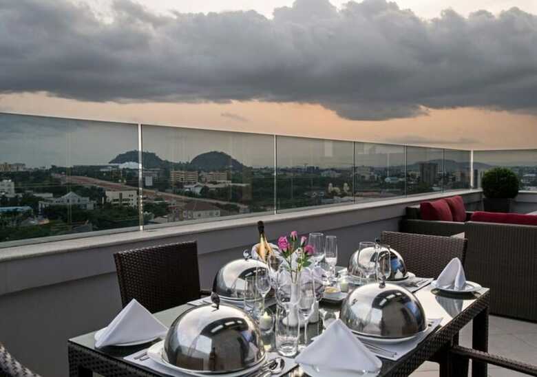 The Envoy Hotel