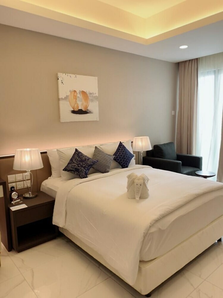 Hotel Gloria Residences Ion Delemen