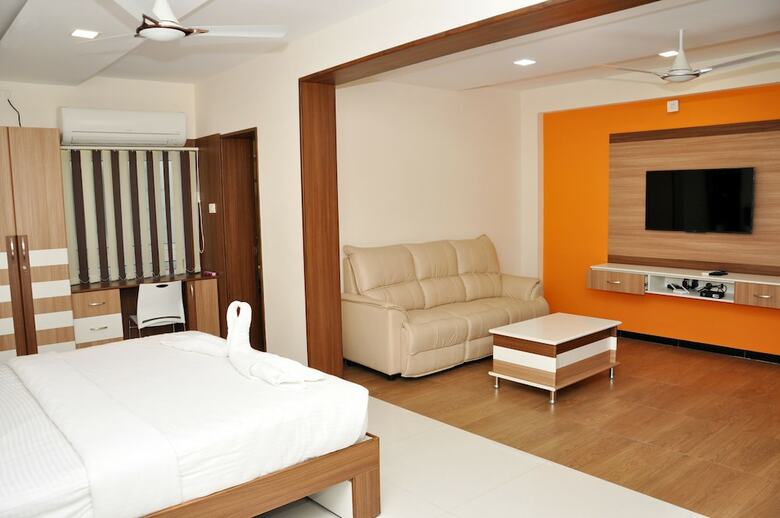 Hotel Santhoshpuri