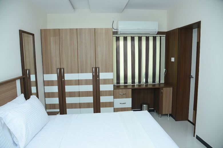 Hotel Santhoshpuri