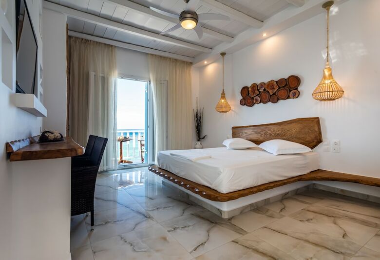 Hotel Niki Savvas Studio & Suites