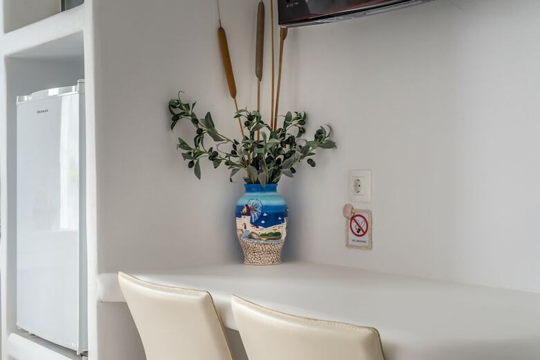 Hotel Niki Savvas Studio & Suites