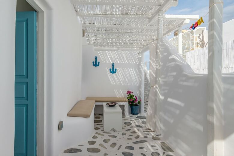 Hotel Niki Savvas Studio & Suites