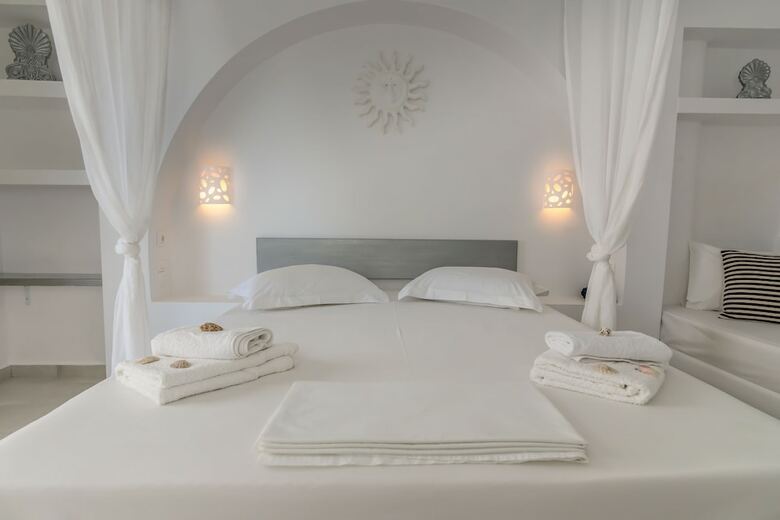 Hotel Niki Savvas Studio & Suites