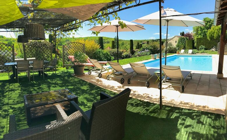 Agroturismo Domaine C�t� Granges