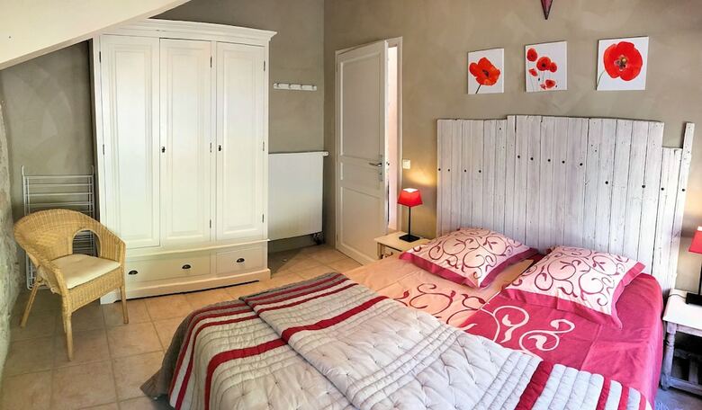 Agroturismo Domaine C�t� Granges