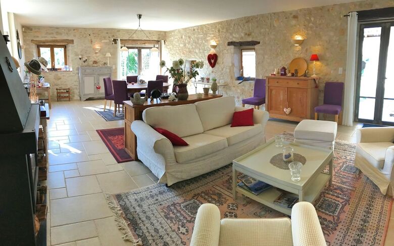 Agroturismo Domaine C�t� Granges