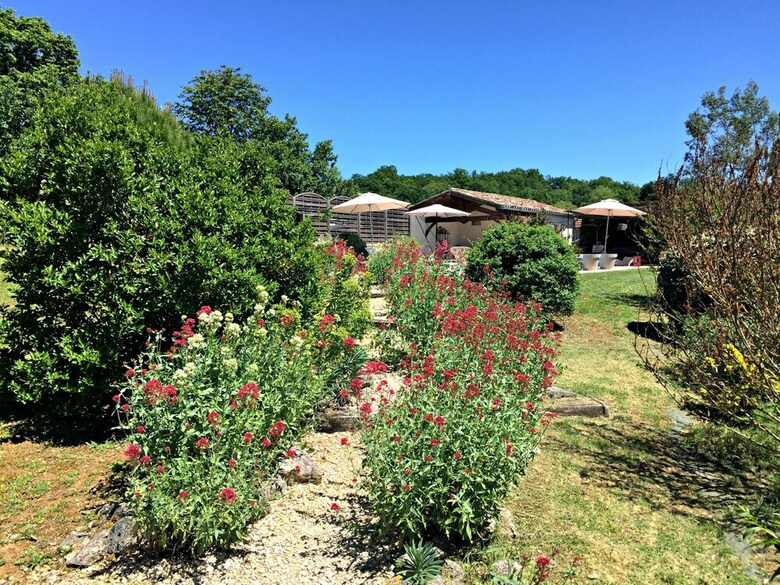 Agroturismo Domaine C�t� Granges
