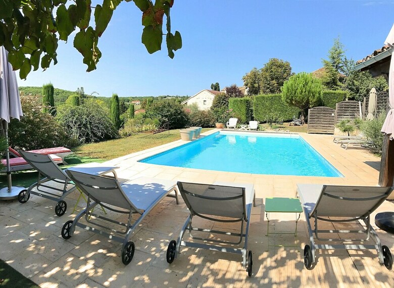 Agroturismo Domaine C�t� Granges