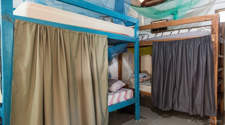 Hostal Footprints Homestay - Hostel - Adults Only