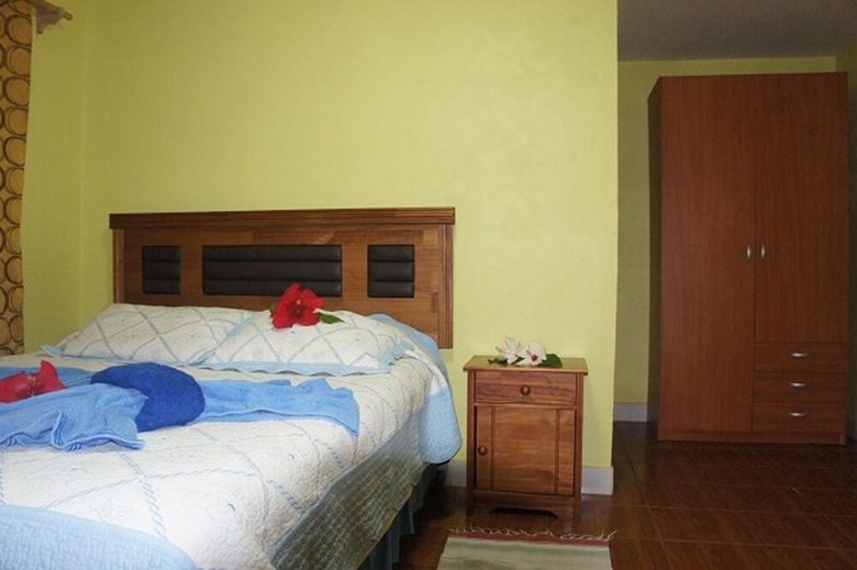 Hostal Hostel Camping Mihinoa
