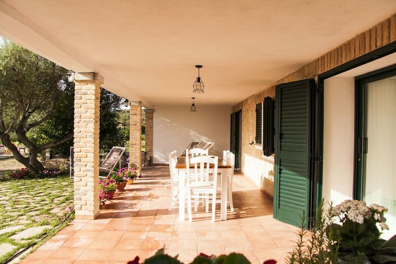 Villa Il Melograno Country House
