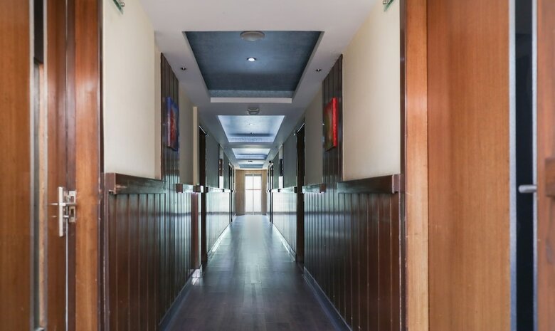 Hotel Treebo Select Grand Premier Suites