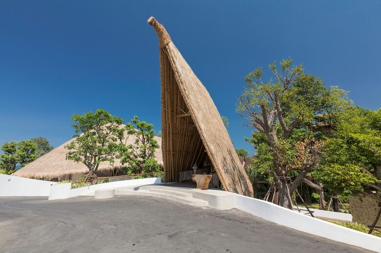 Hotel Eden Beach Resort And Spa