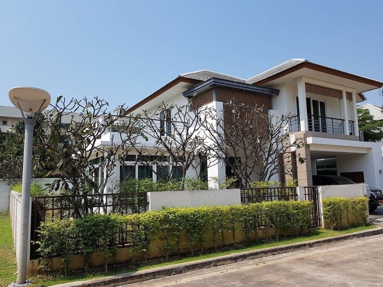 Anb Pool Villa 4br Beachfront In Pattaya
