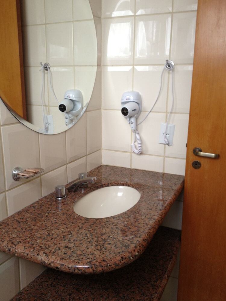 Athenas Plaza Hotel