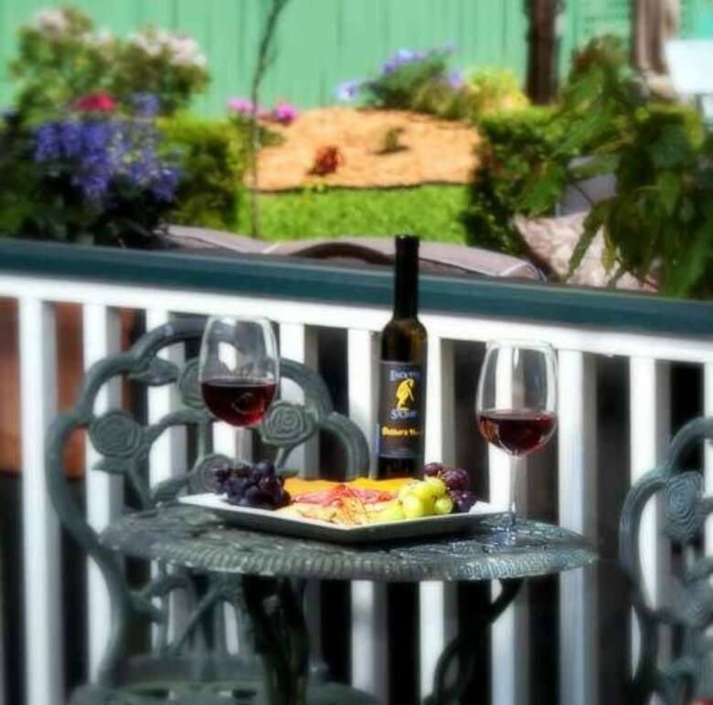 The Carriage House Bed And Breakfast