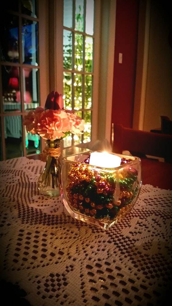 The Carriage House Bed And Breakfast