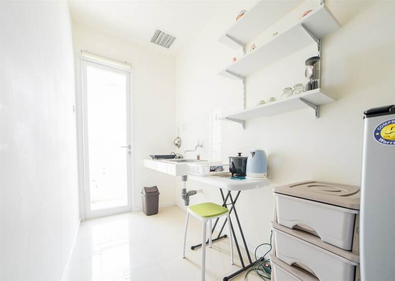 Minimalist Apartment With Sofa Bed At Parahyangan Residence