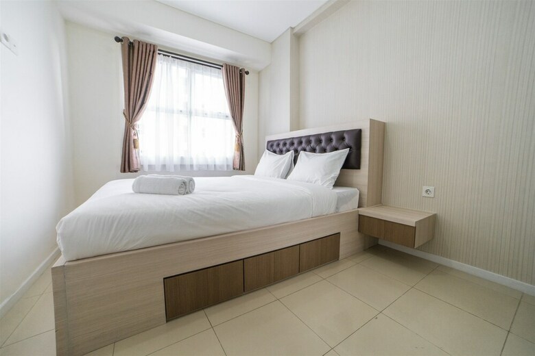Serene & Cozy Apartment At Parahyangan Residences