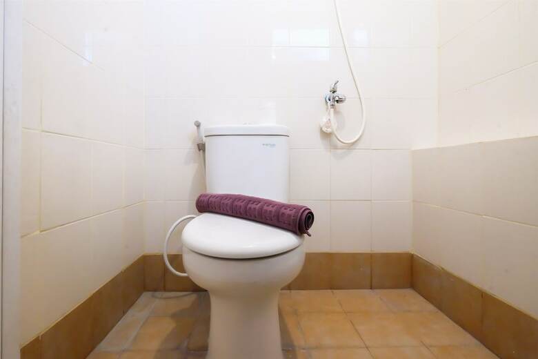 Bassura City Apartment With Mall Access
