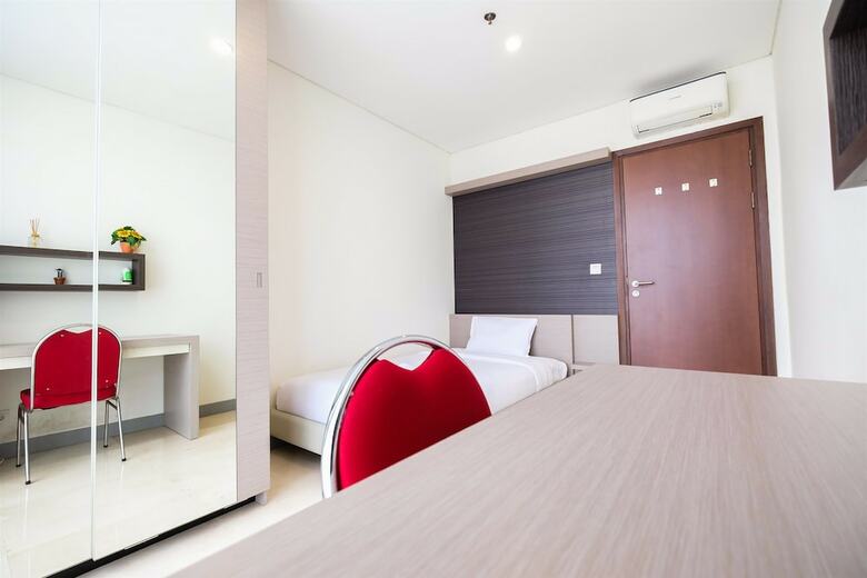 Modern Elegant Design L'avenue Apartment