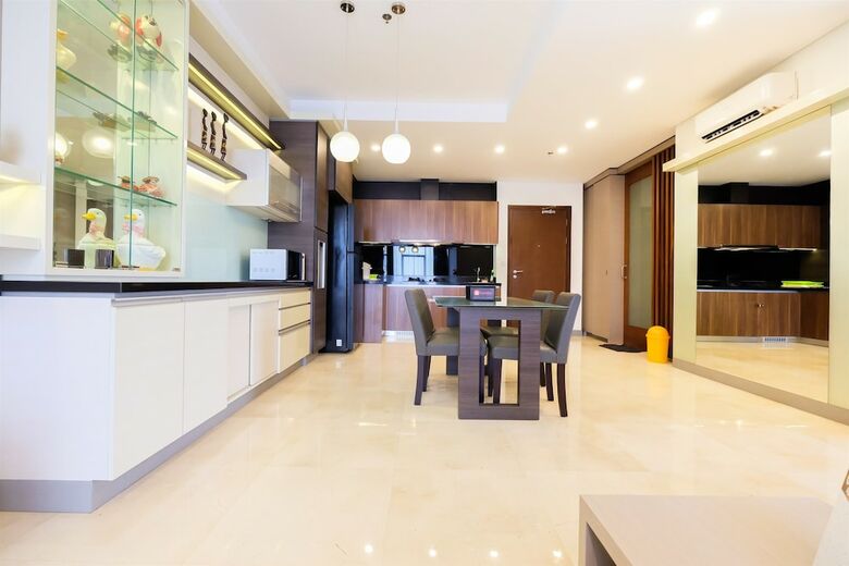 Modern Elegant Design L'avenue Apartment