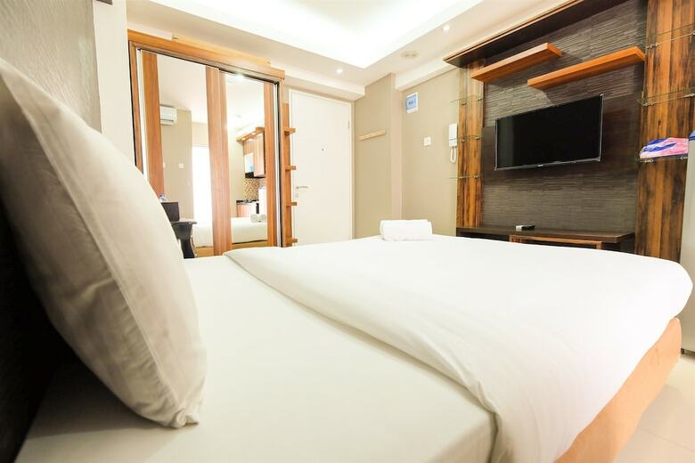 Simple Studio Bassura City Apartment