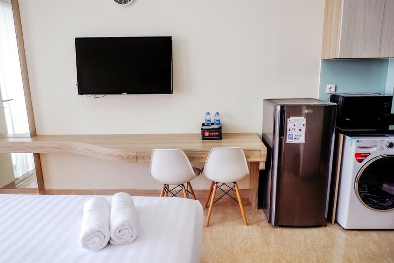 New Furnished Studio Menteng Park Apartment