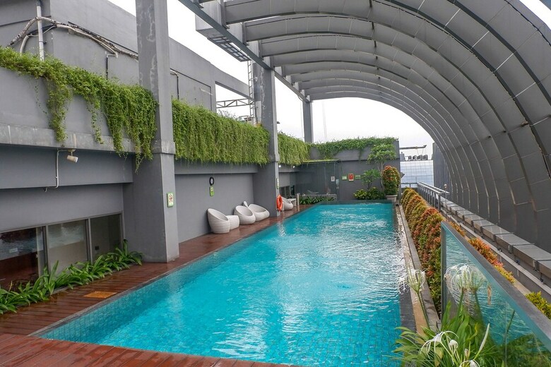 Luxurious L'avenue Apartment
