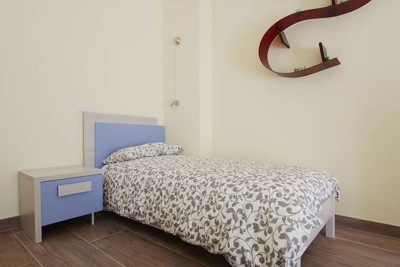 Homesuitehome