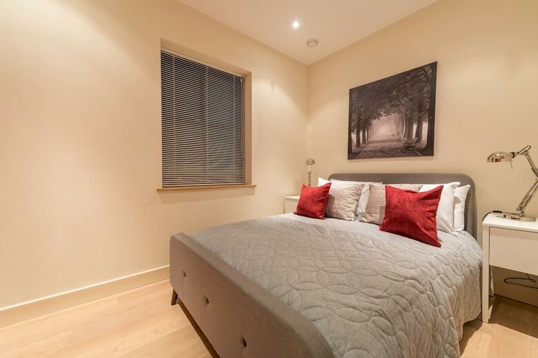 Hampden Apartments - The Catherine