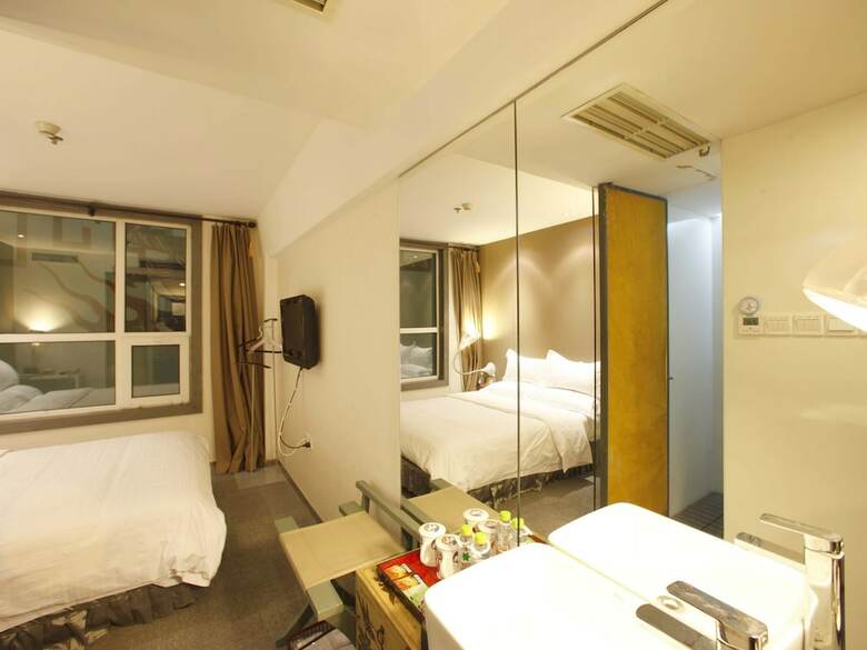China Community Art Habitat Hotel