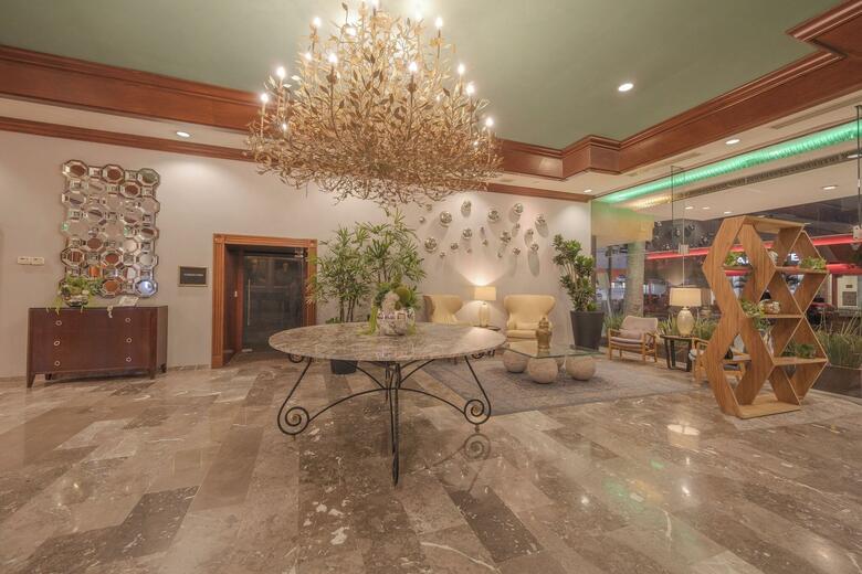 Santa Anita Hotel