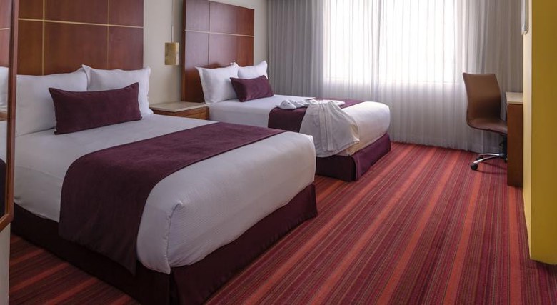 Hotel Camino Real Aeropuerto