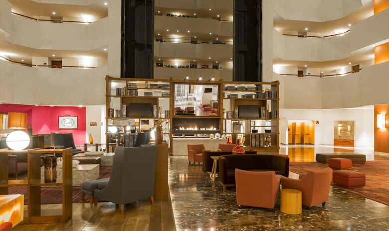Hotel Camino Real Aeropuerto